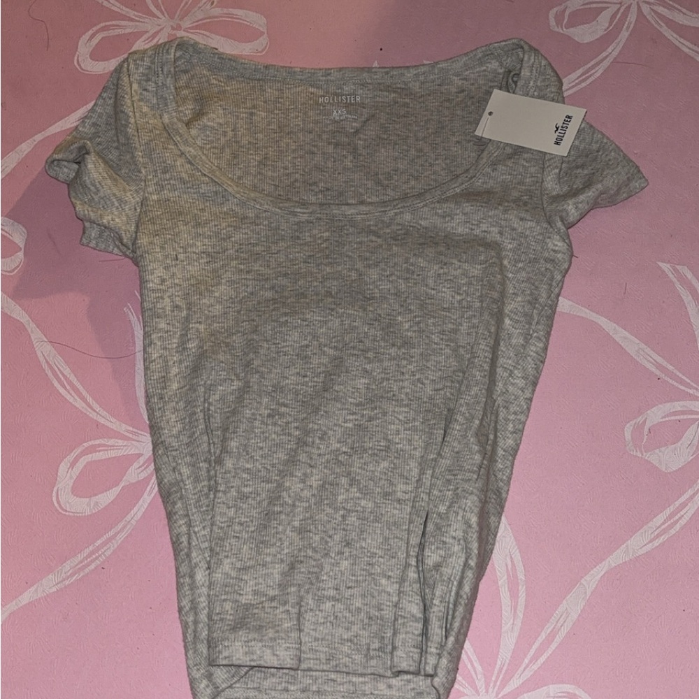 Hollister Heather Gray Scoop Neck Ribbed Short Sleeve Top